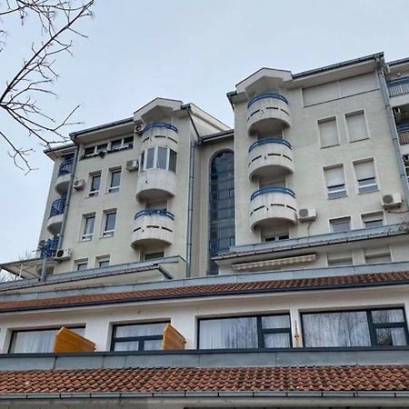 Super Seven Inn Belgrad Zewnętrze zdjęcie